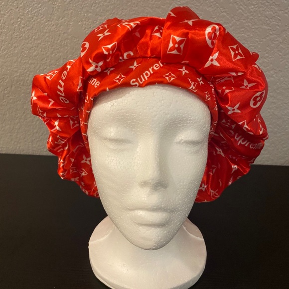 Silky Bonnets - Picture 10 of 14